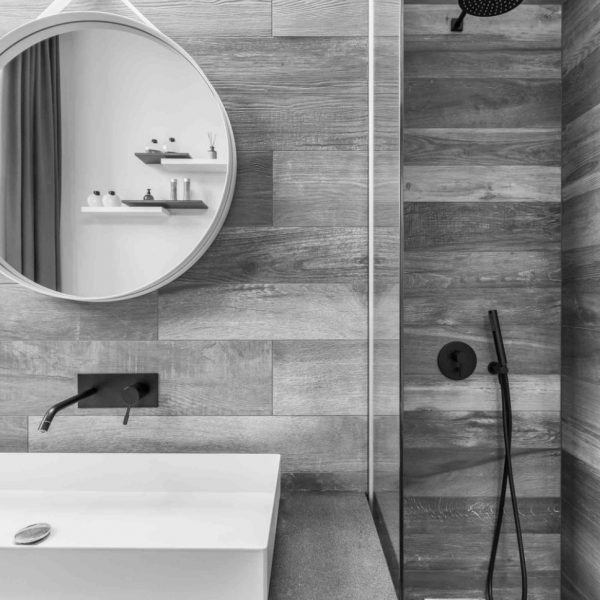 Modern bathroom with shower — Instyle Shower Screens & Wardrobes in Charmhaven, NSW