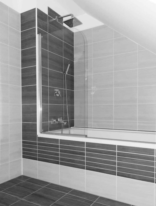 Bath and Shower — Instyle Shower Screens & Wardrobes in Charmhaven, NSW